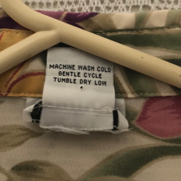 BonWorth Gorgeous Silky Shortsleeved Blouse - Picture 3 of 4